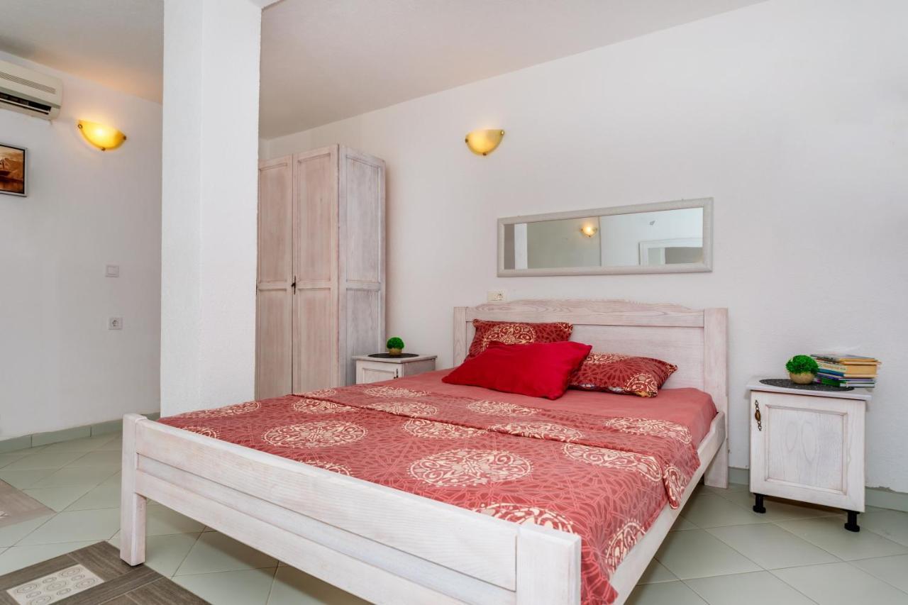 Apartmani Lira Сутоморе Екстер'єр фото