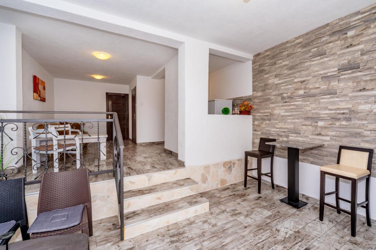 Apartmani Lira Сутоморе Екстер'єр фото