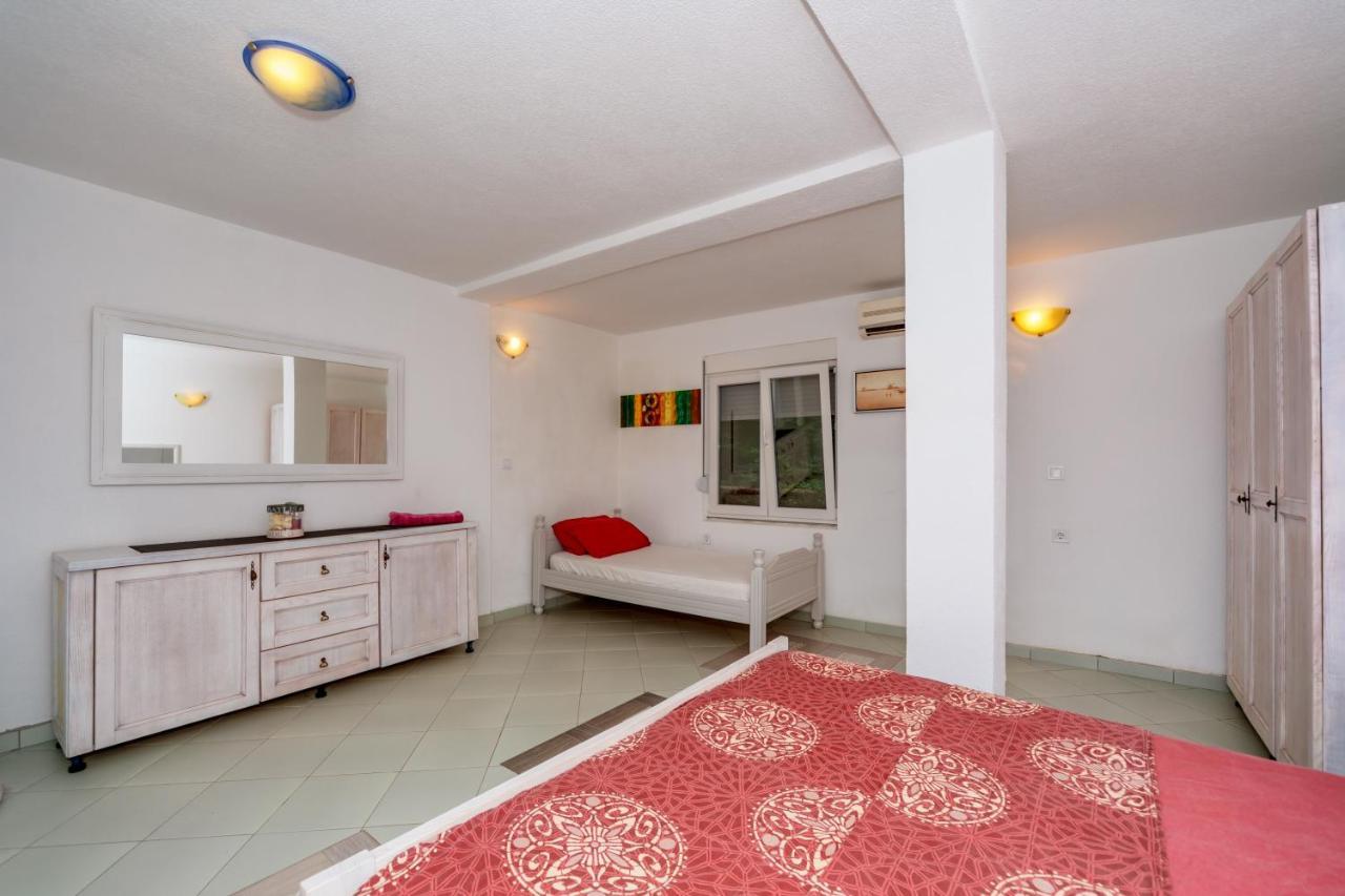 Apartmani Lira Сутоморе Екстер'єр фото