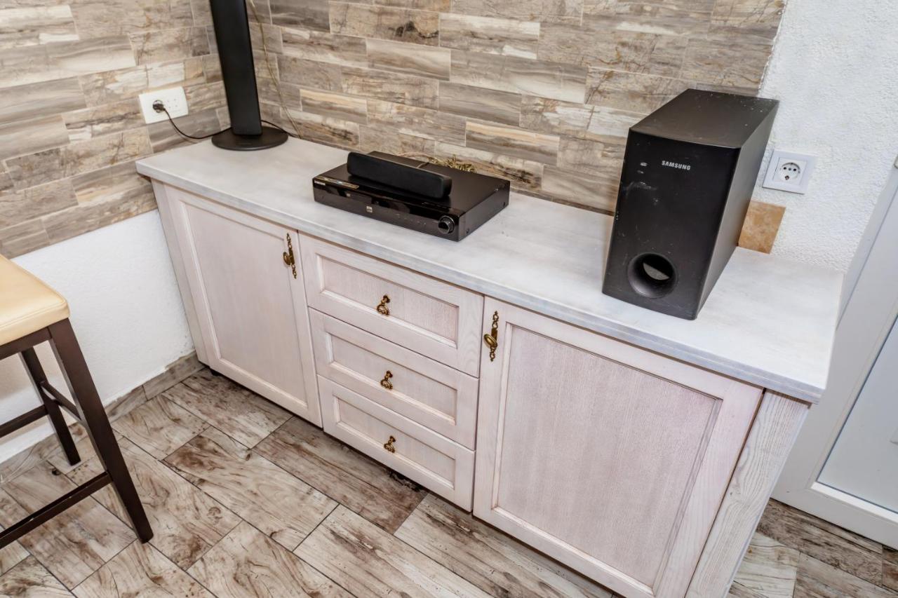 Apartmani Lira Сутоморе Екстер'єр фото