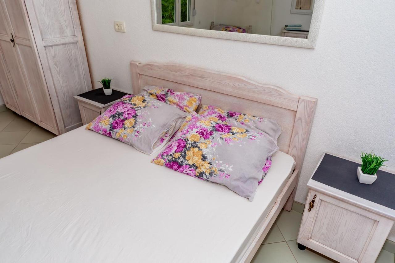 Apartmani Lira Сутоморе Екстер'єр фото
