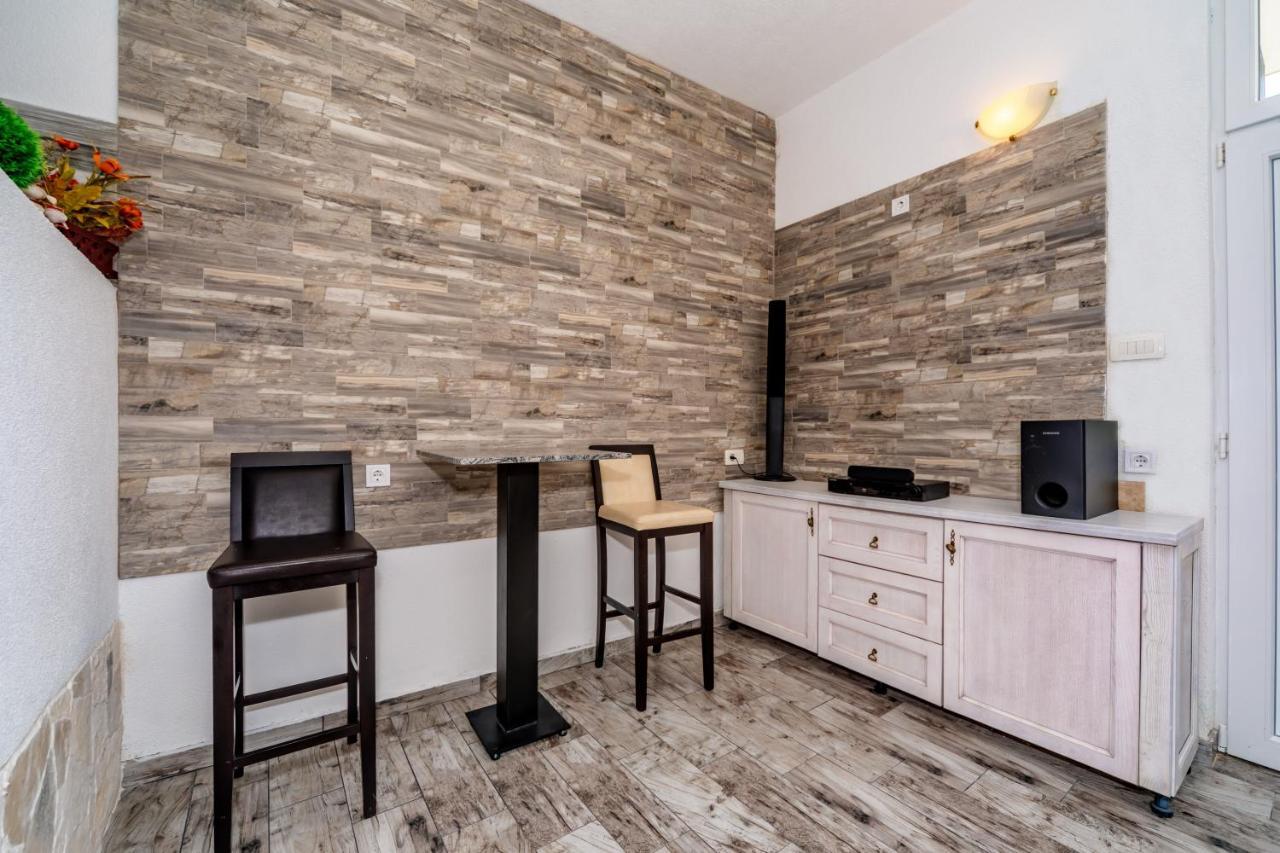 Apartmani Lira Сутоморе Екстер'єр фото