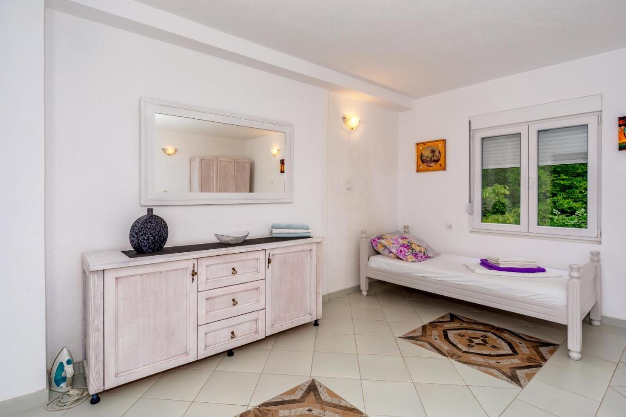Apartmani Lira Сутоморе Екстер'єр фото