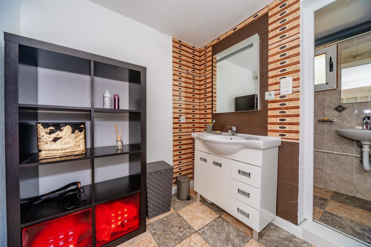 Apartmani Lira Сутоморе Екстер'єр фото