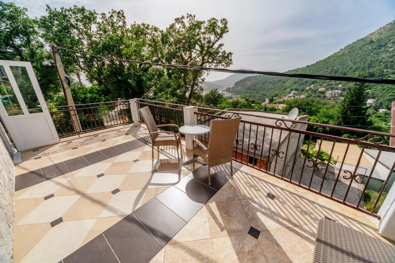 Apartmani Lira Сутоморе Екстер'єр фото