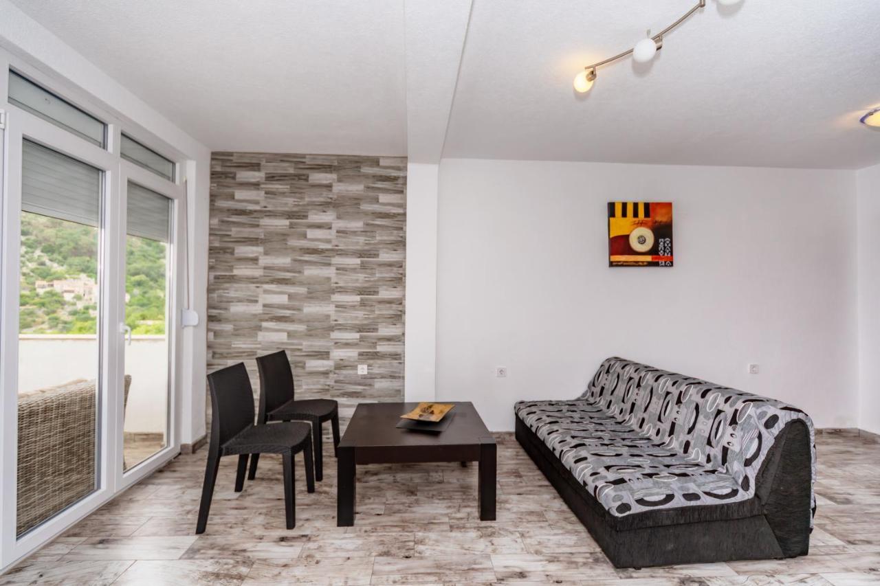 Apartmani Lira Сутоморе Екстер'єр фото