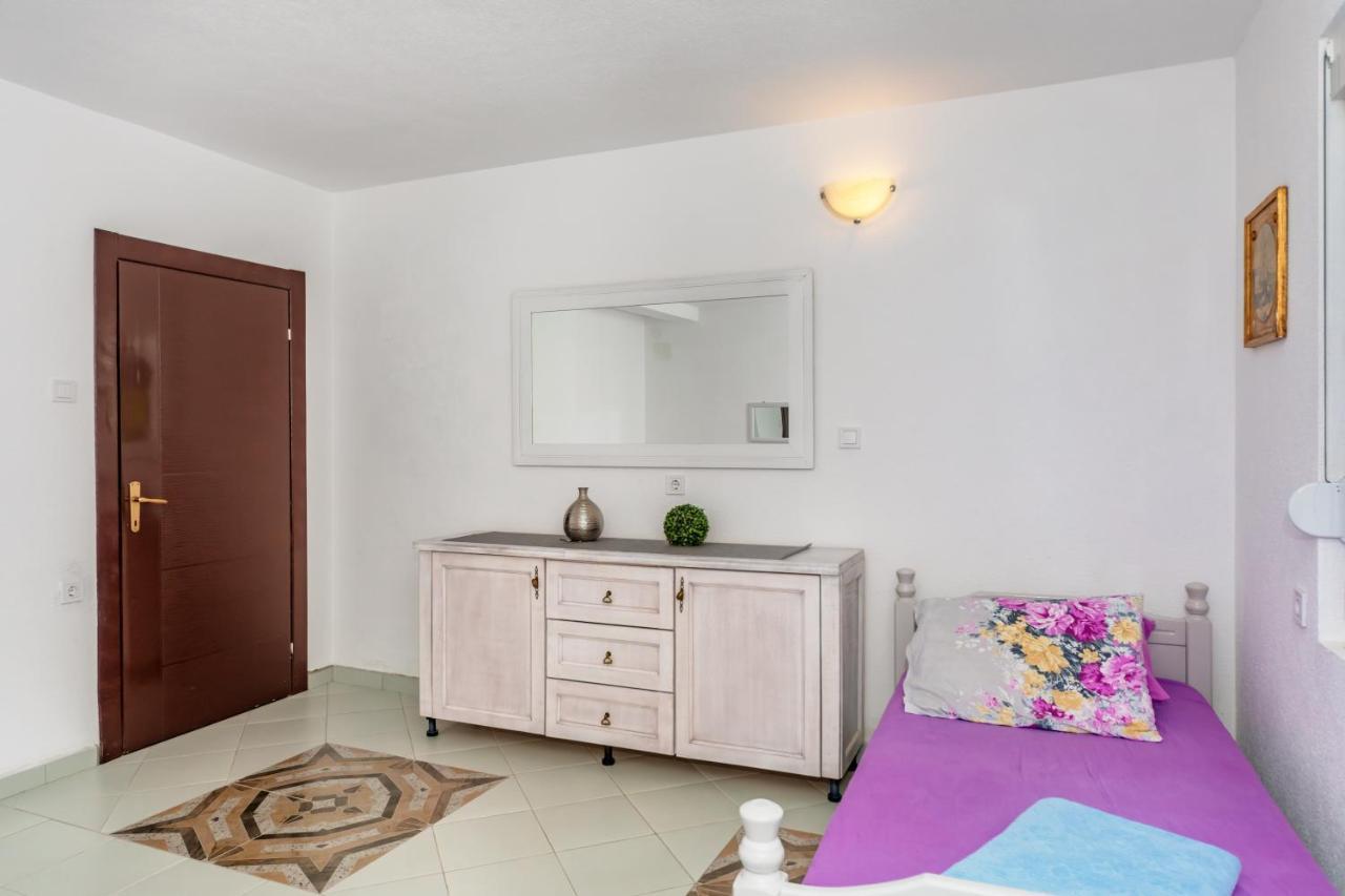Apartmani Lira Сутоморе Екстер'єр фото