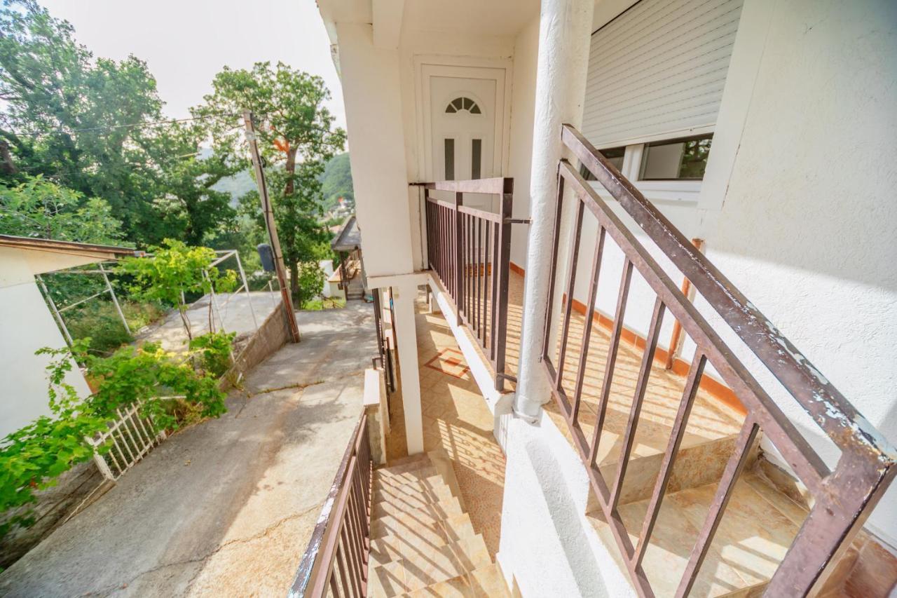 Apartmani Lira Сутоморе Екстер'єр фото
