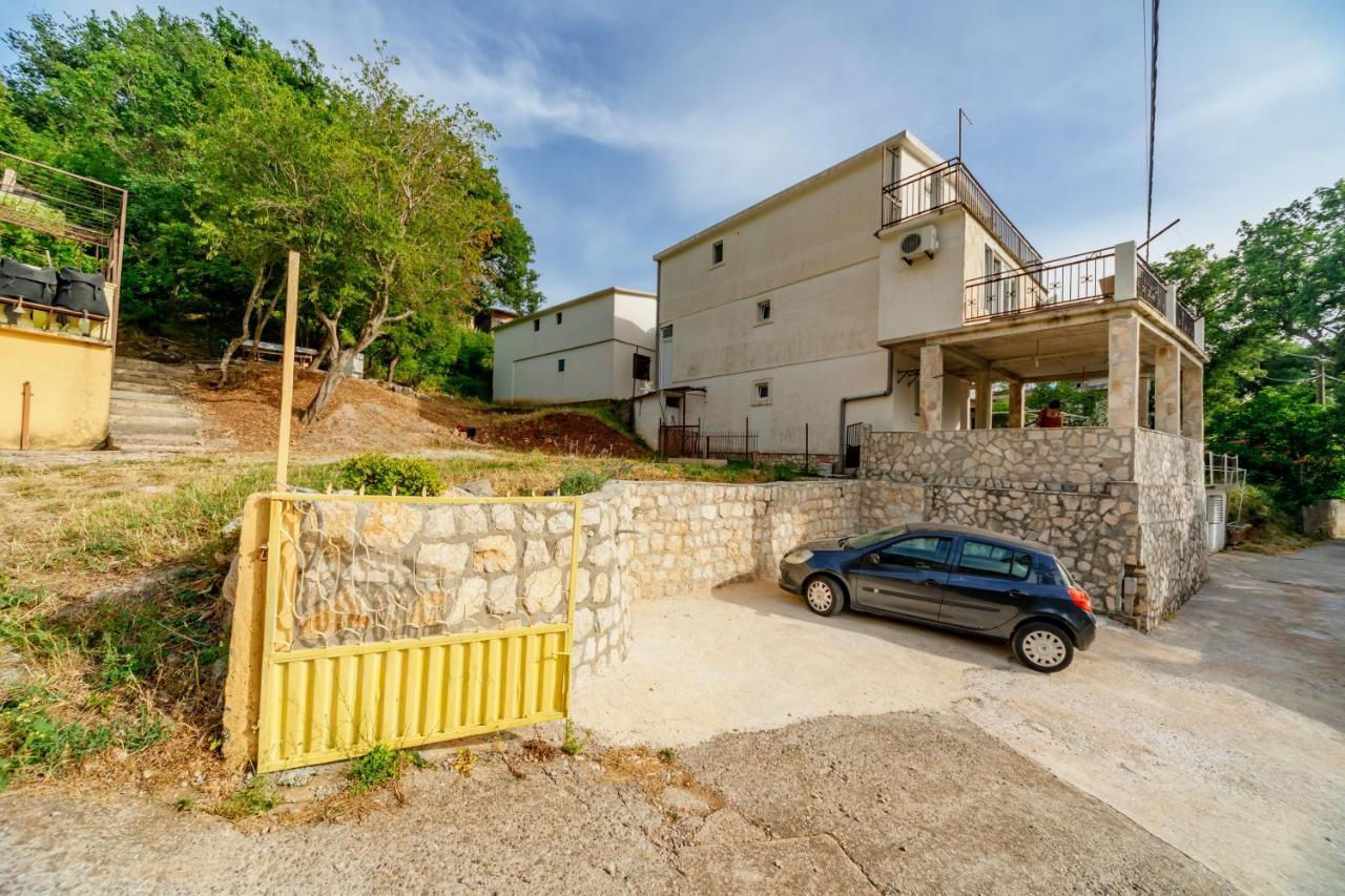 Apartmani Lira Сутоморе Екстер'єр фото